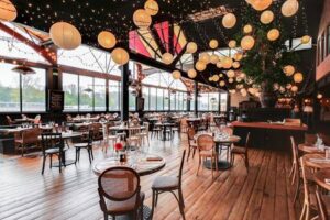 découvrez les meilleurs restaurants en bord de l'eau en seine-et-marne : cuisine savoureuse, cadre paisible et vue sur la rivière pour un moment inoubliable en famille ou entre amis.